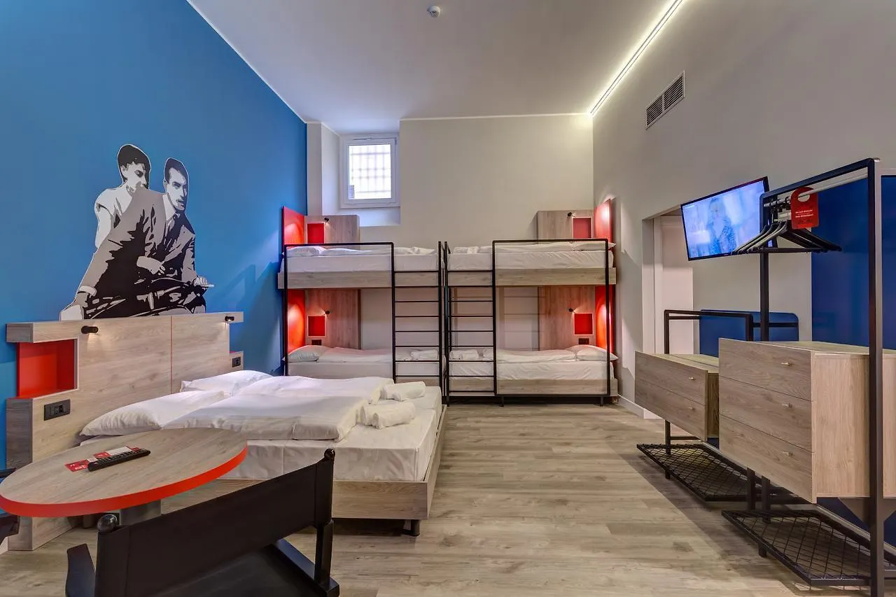 Meininger Roma Termini 2*,