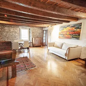 Flora Inn, Namaste - Vista Colli , Bergamo Włochy