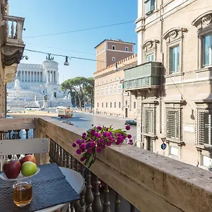 Amazing Piazza Venezia Rzym